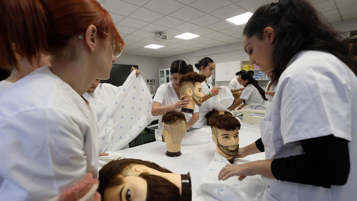 TALLER DE HIGIENE CAPILAR EN UN CICLO DE FP
