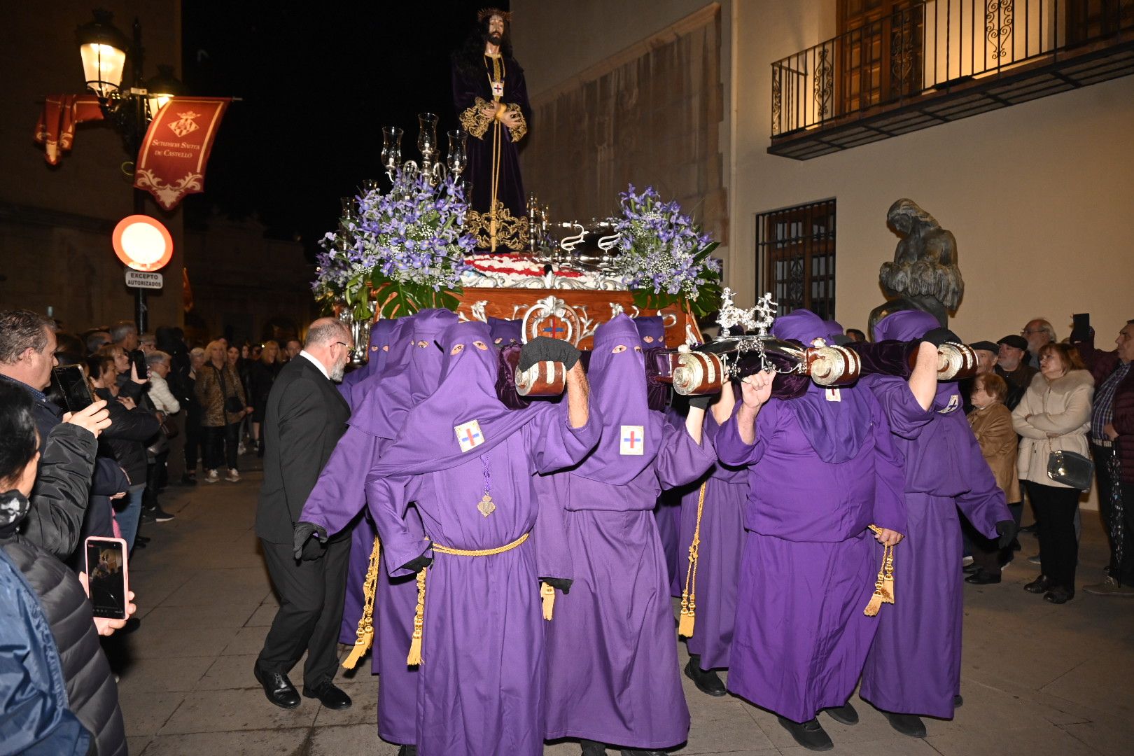 Viernes Santo en Castelló: procesión y Cristo yacente