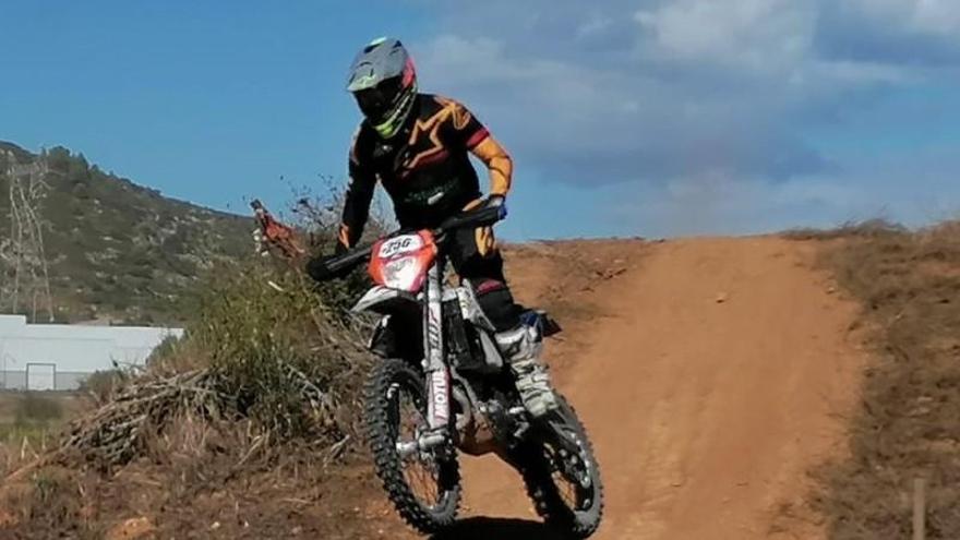 Enrique Pedraza roza el podio en el regreso del Nacional de enduro