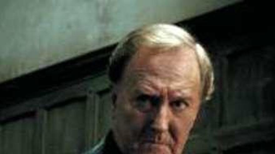 Robert Hardy.