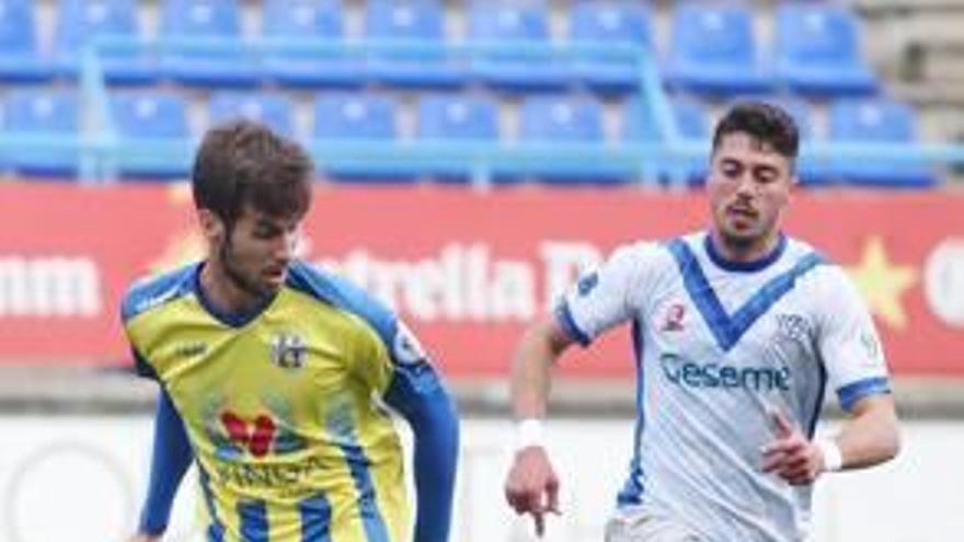 Oriol Ayala, en una acció durant el partit d&#039;ahir.