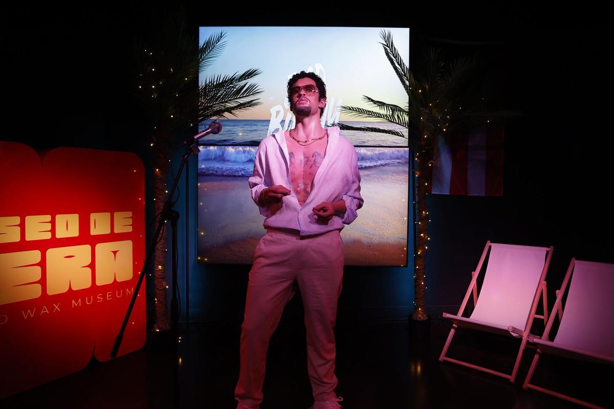 El Museo de Cera de Madrid estrena este jueves, la nueva figura de Bad Bunny, dos días antes de que comience su serie de 10 conciertos en la capital.