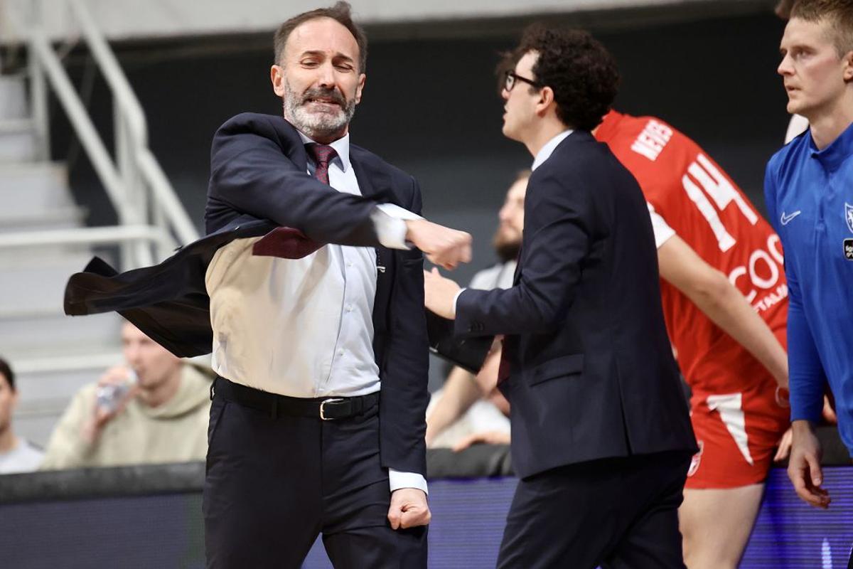 Las mejores imágenes del UCAM Murcia - Valencia Basket