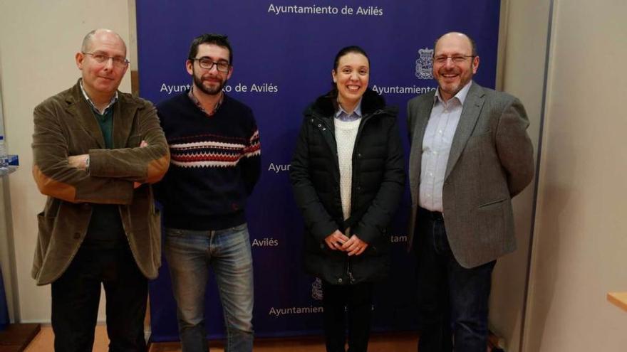 Roberto Crespo-Joglar, Manuel Campa, Raquel Naves y Joaquín Collado, ayer, en el Ayuntamiento.