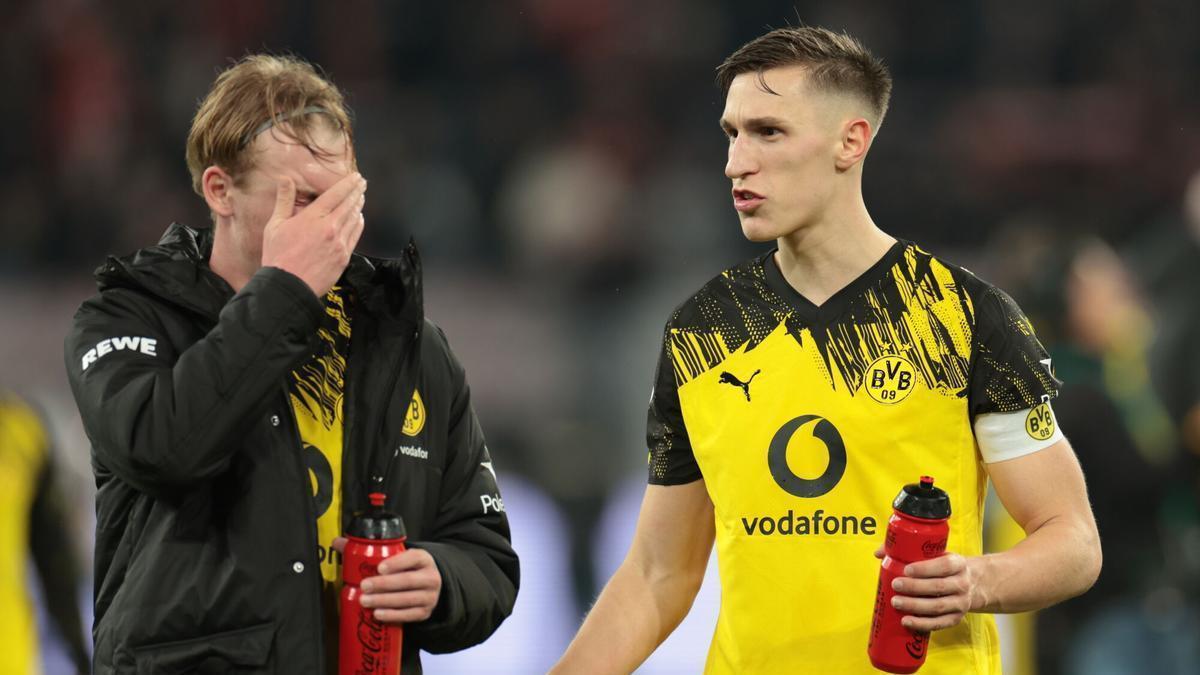 Schlotterbeck, durante un entrenamiento con el Dortmund