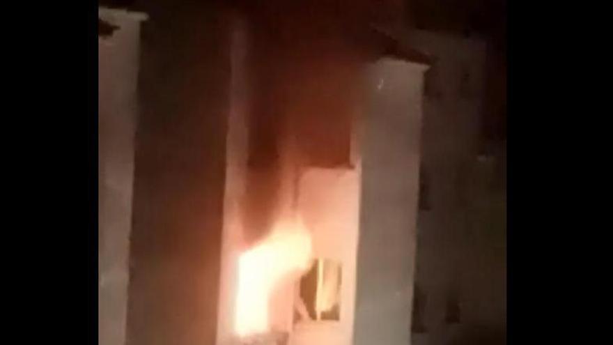 Fallece un hombre en Requena al incendiar su casa