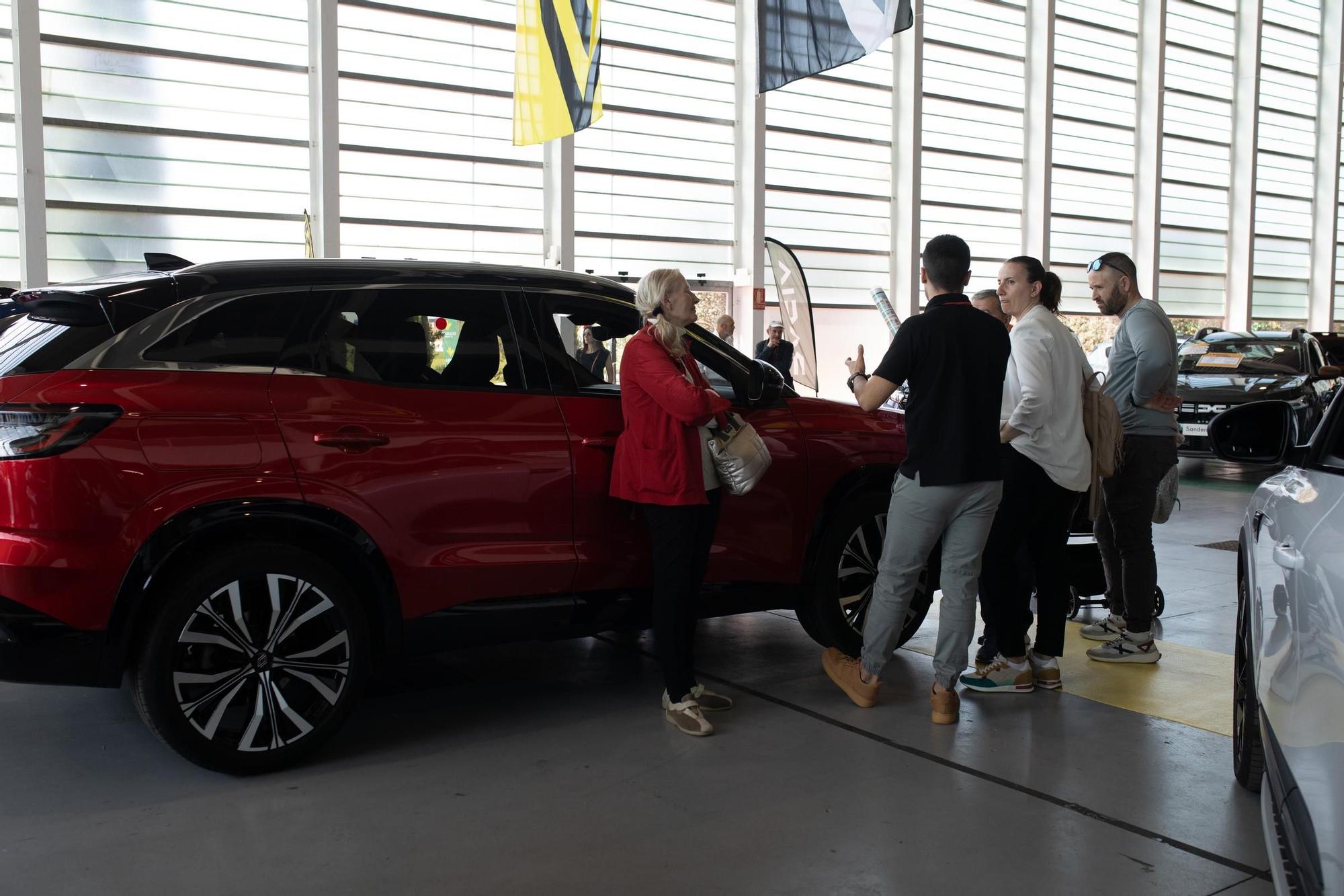 Feria del automóvil o feria del coche en Ifeza