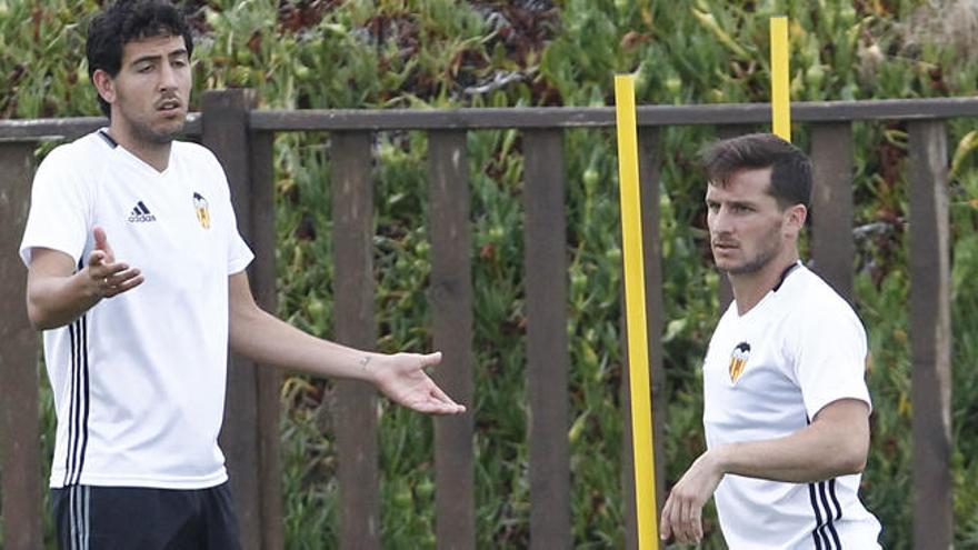 Pablo Piatti en su último entrenamiento con el Valencia CF.