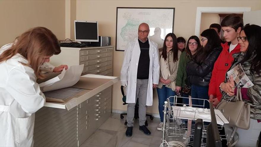 Estudiantes del instituto siberia visitan el archivo