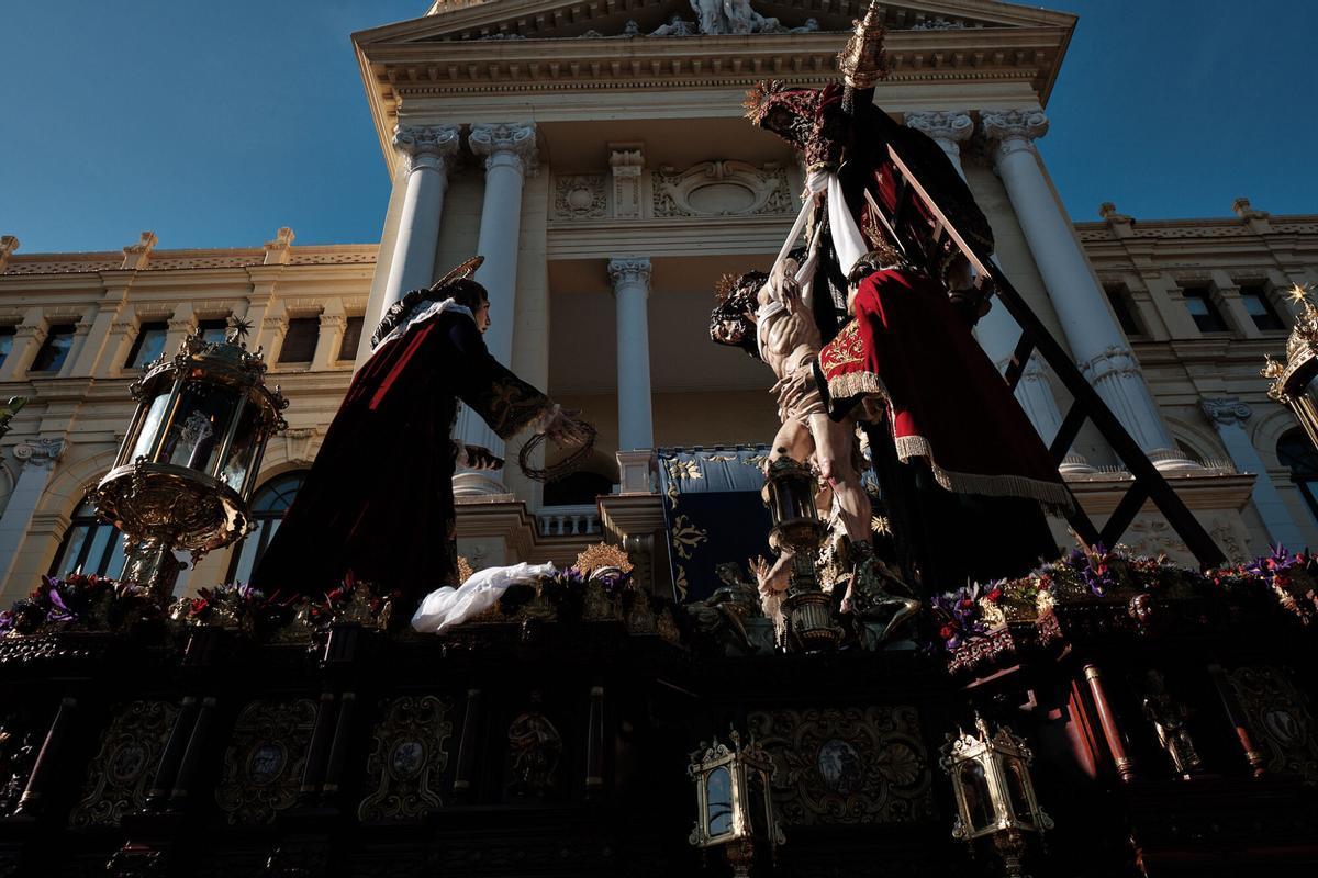 Salida procesional de Descendimiento este Viernes Santo de 2026.