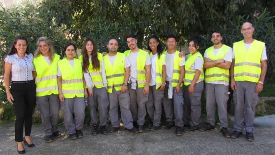 Deixalles forma a diez alumnos