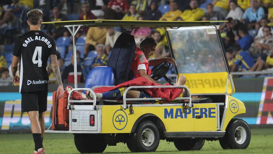 Parte médico de Gil y alivio en la UD Las Palmas: esguince de tobillo, un mes KO