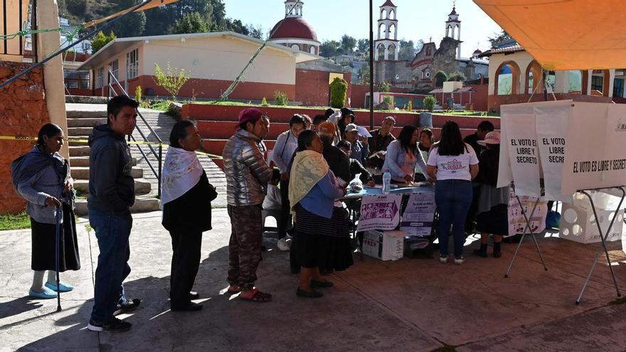 Los primeros datos del recuento de votos conceden una amplia ventaja a la izquierdista Sheinbaum en las presidenciales de México