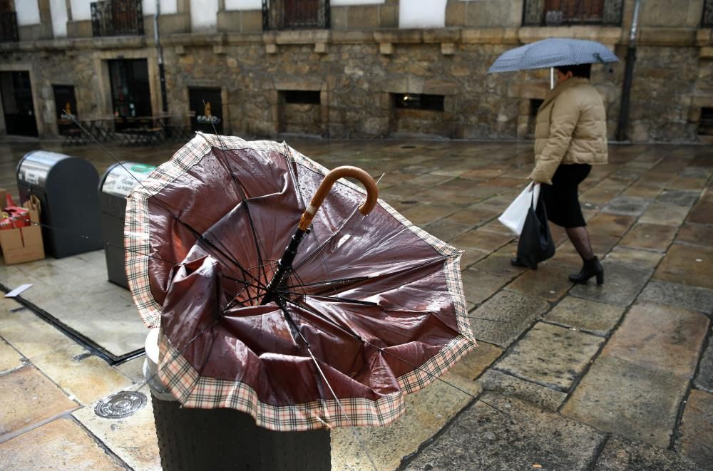 El paso de la borrasca 'Gisele' por A Coruña.