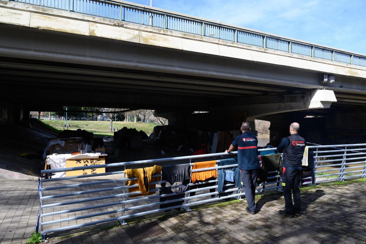 Así afecta la crecida del río Ebro a la gente sin hogar