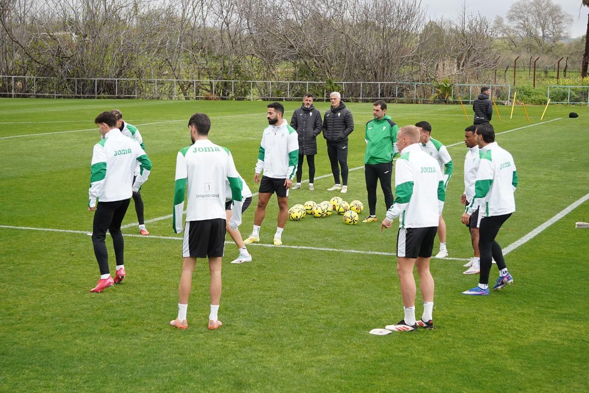 Lance de una sesión de entrenamiento del Córdoba CF en la Ciudad Deportiva.