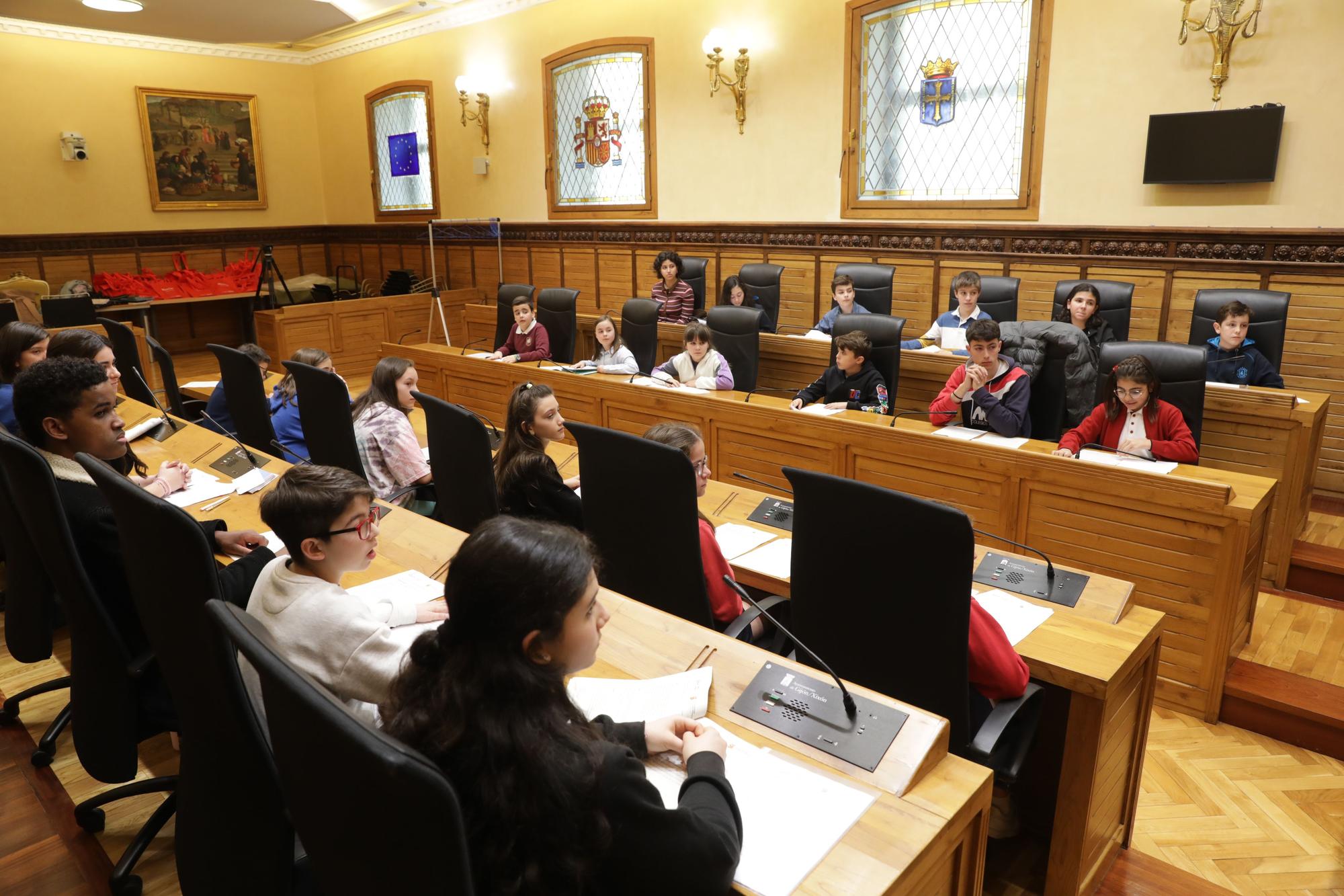 En imágenes: El Pleno infantil en el Ayuntamiento de Gijón