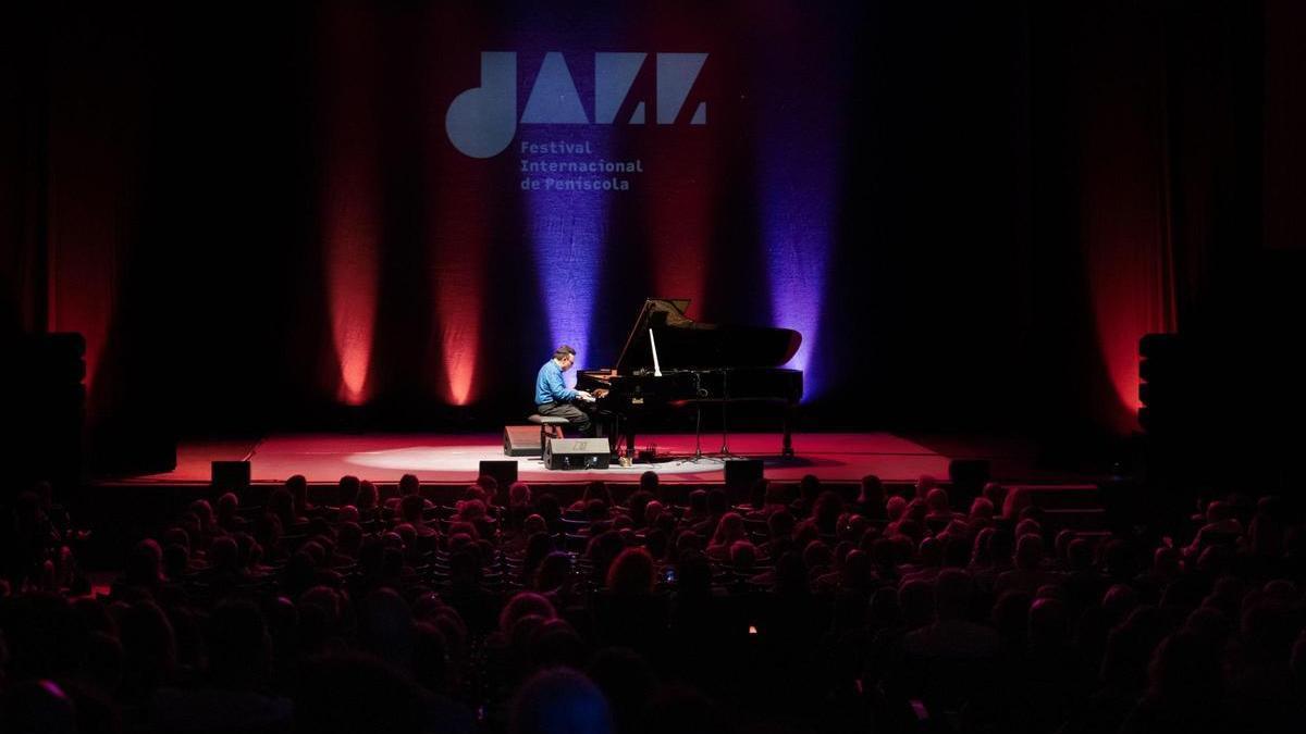 El concert inaugural del pianista Michel Camilo va ser un dels grans moments de la present edició del festival de jazz.
