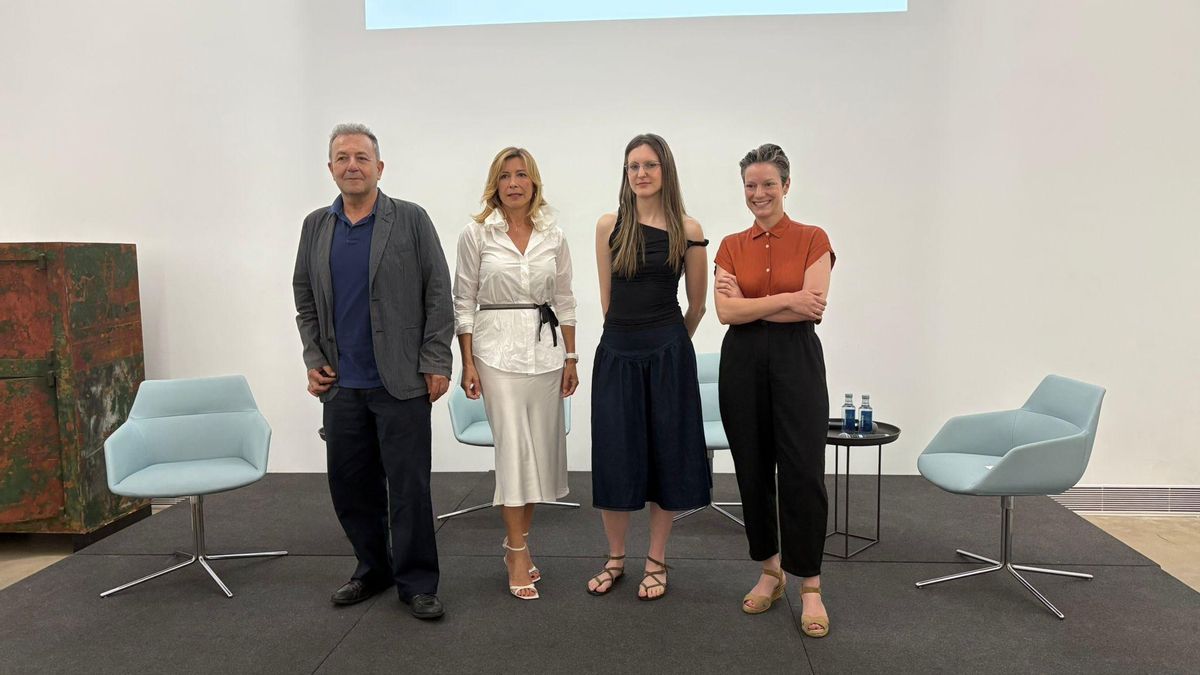 Vicent Todolí, Susana Lloret, Eva del Llano y María Santoyo en Bombas Gens para presentar el Premio de Comisariado José Luís Soler.