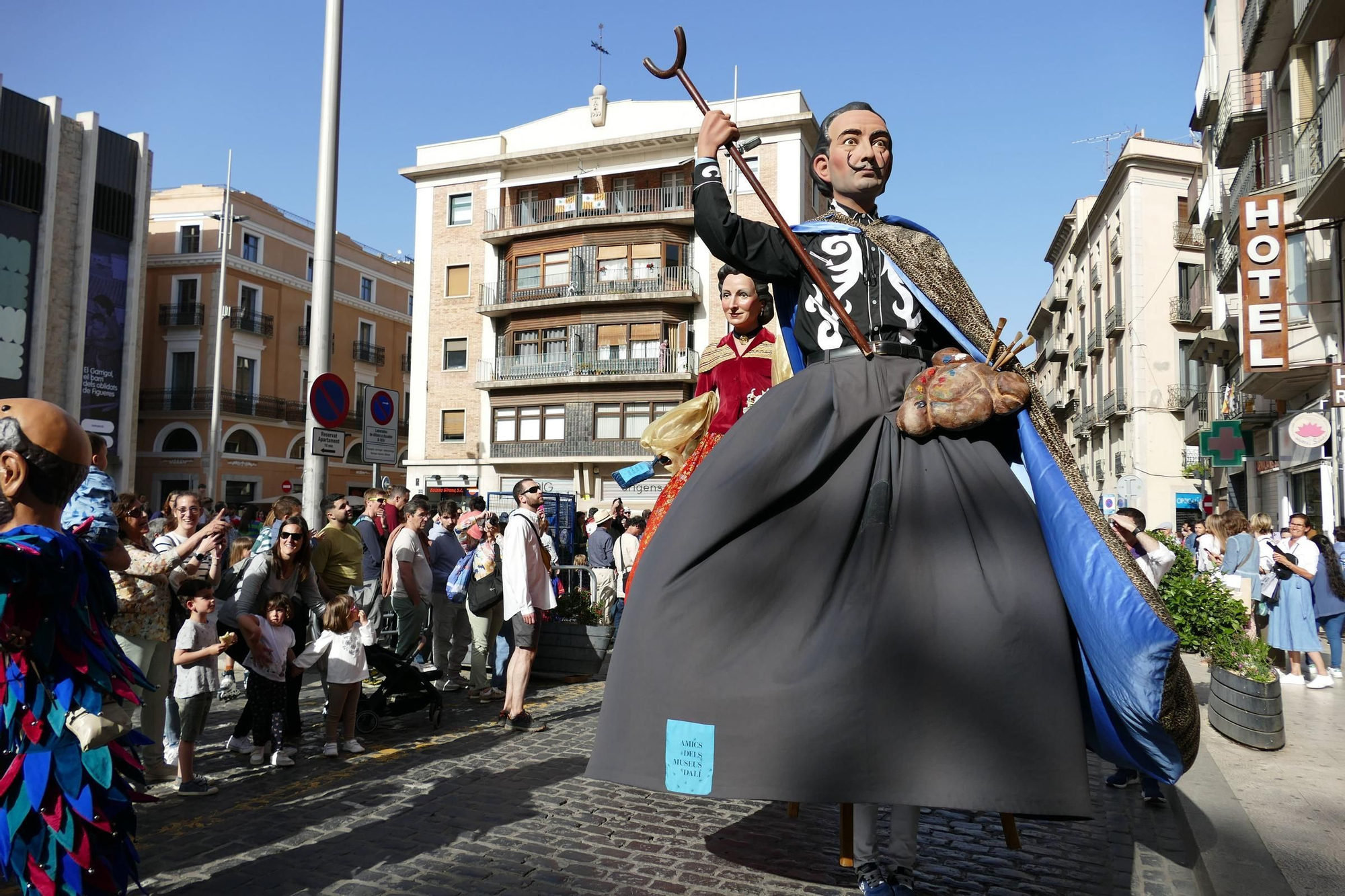 La trobada gegantera de la Diada de Santa Creu celebra els 30 anys dels Amics dels Gegants de Figueres