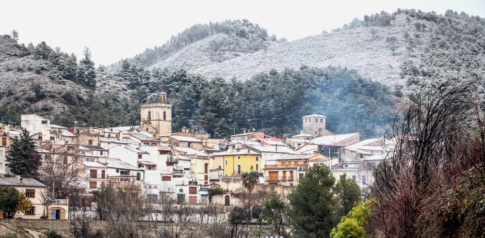 La nieve vuelve de nuevo a l'Alcoià y El Comtat