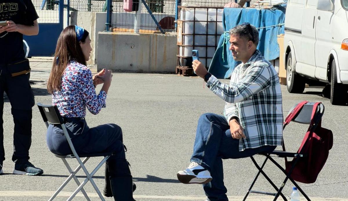 El periodista Adolfo Rodríguez entrevista a la actriz Paula Echevarría en Agaete