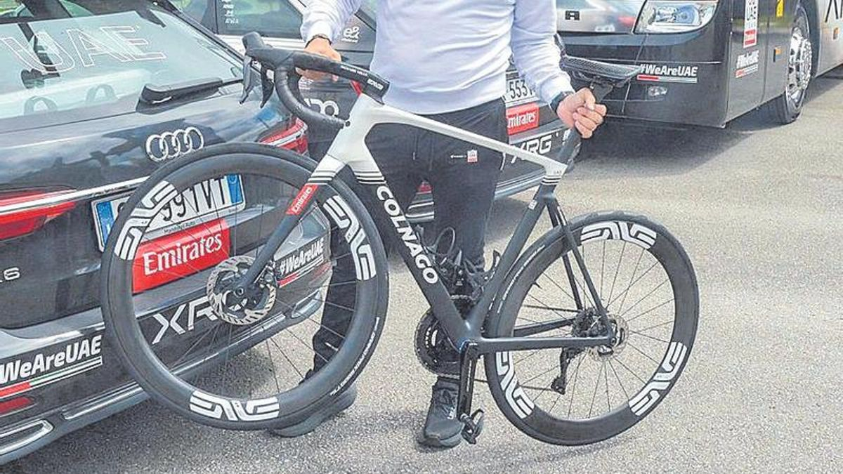 La bicicleta que está probando el UAE Team Emirates en la Vuelta a Asturias.