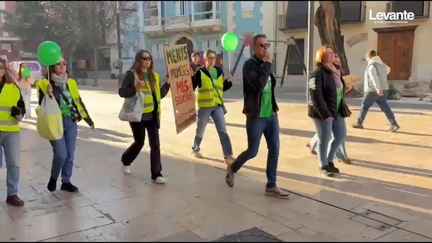 La comunidad educativa de Alzira sale a la calle