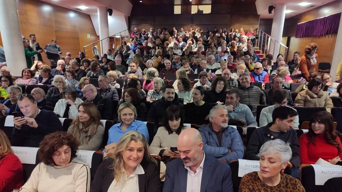 La gala benéfica de Agaela en Bueu