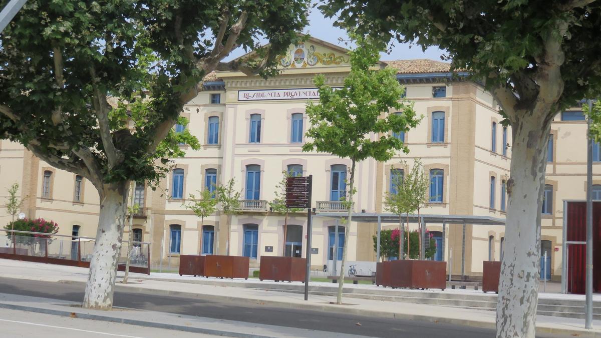 El edificio histórico que acogerá los nuevos estudios en Huesca.