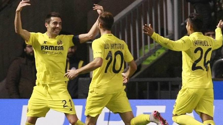 El Villarreal se alía con los errores ajenos