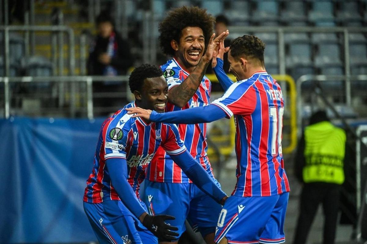 Yéremy Pino celebrando un gol en la Conference League con el Crystal Palace