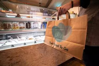 Así fue mi experiencia cenando comida 'rescatada' durante una semana