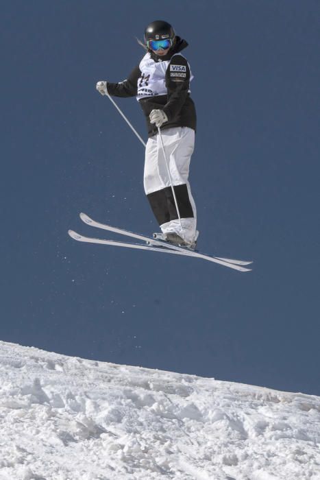 Campionat del món de surf de neu, freestyle i acrobàtic, a l'estació granadina de Sierra Nevada.