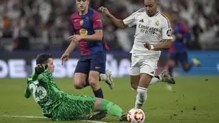 Lo que no se vio del clásico: La llegada de Piqué con Ibai, las lágrimas de Szczesny, el balón de playa de Vini...