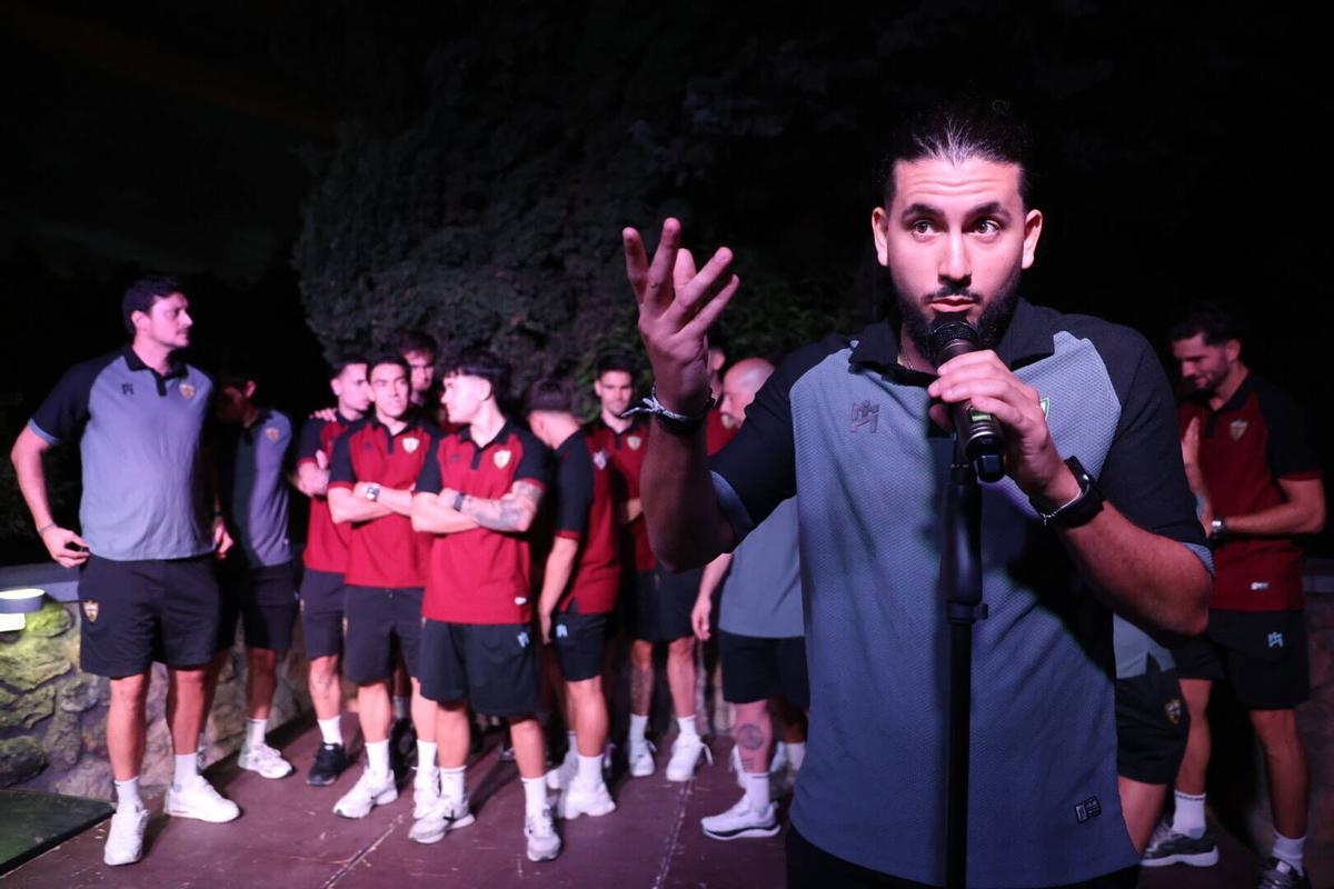 La presentación de las nuevas equipaciones del Córdoba Patrimonio Futsal, en imágenes