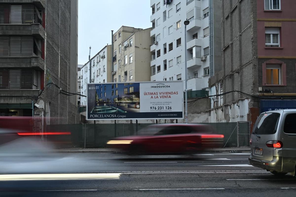 Solar de la avenida Goya, a la altura del número 91, donde se levantará una nueva promoción de viviendas de lujo