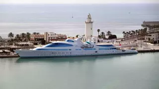 Atraca en Málaga el 'Yas', uno de los yates más grandes del mundo valorado en 160 millones