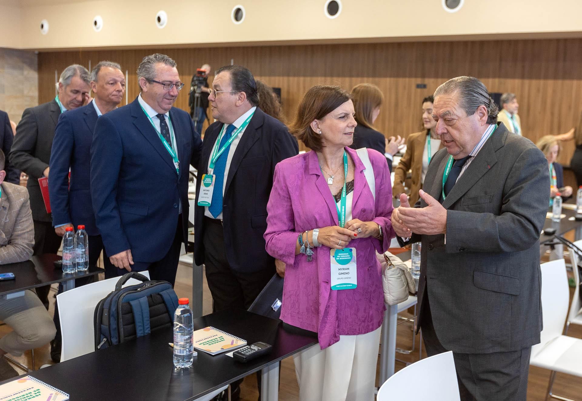 Los empresario cierran filas en defensa del turismo en las jornadas celebradas en Benidorm