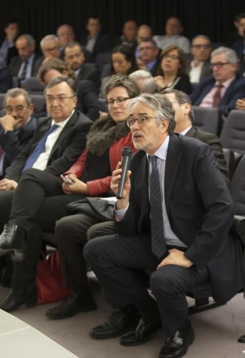 Conferencia de Andrés García Reche en el Club Mercantil