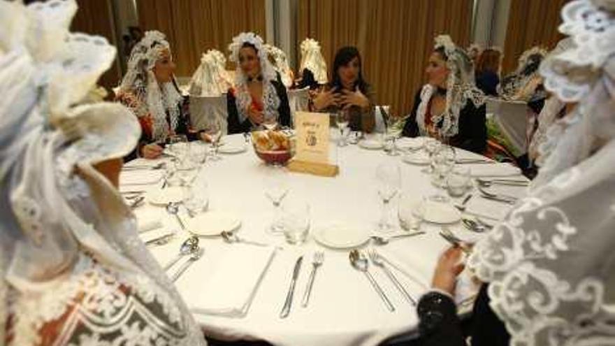 Comienzan los desayunos de las candidatas a Bellea con el jurado