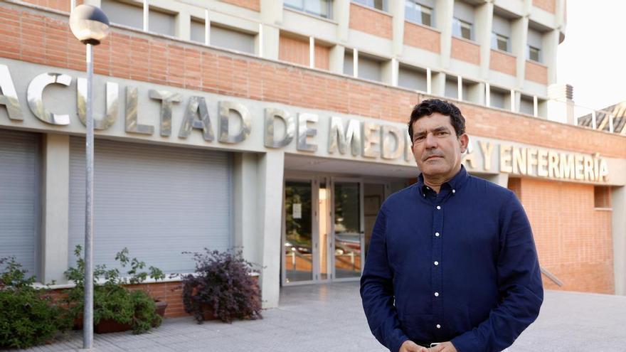 Antonio Ranchal. Profesor de la facultad de enfermería y medicina