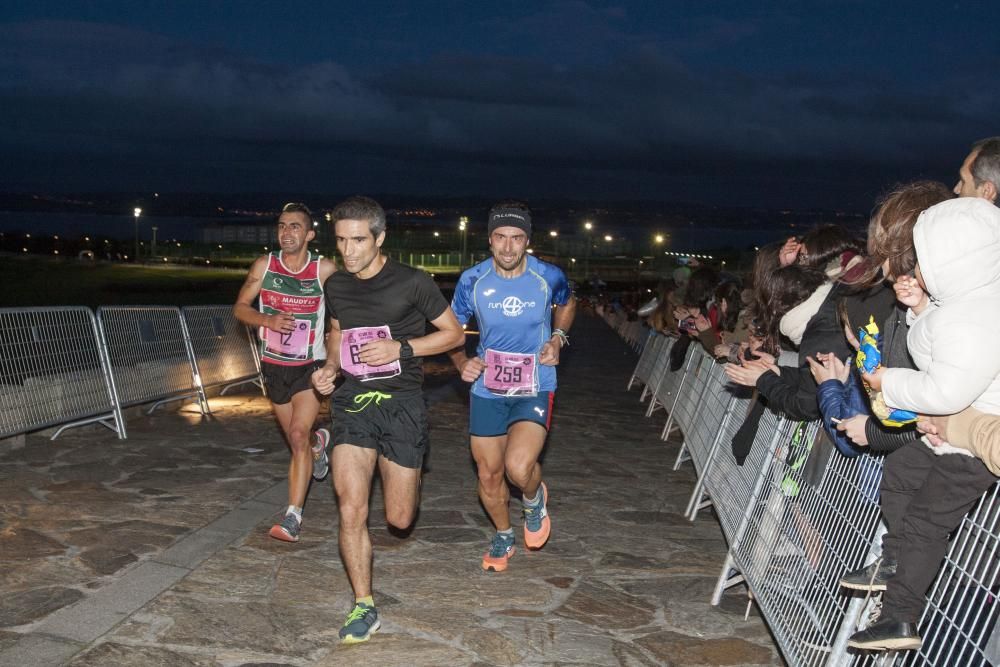 La carrera nocturna de la Torre de Hércules