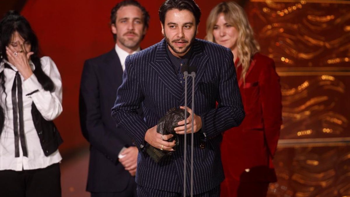 Yerai Cortés recoge el premio Goya.