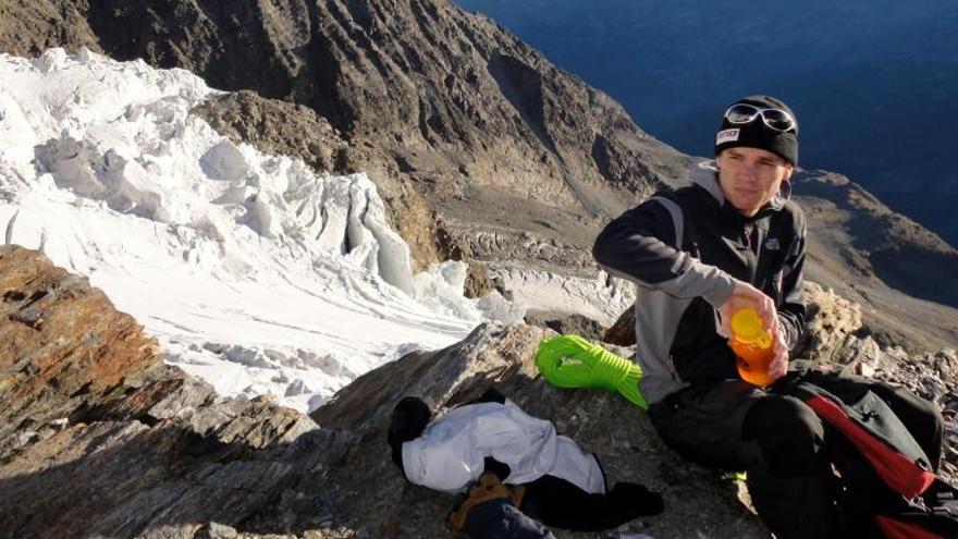 Fallece el alpinista holandés Eric Arnold.
