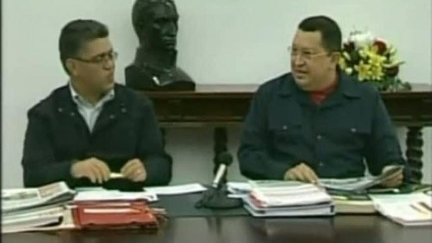 Chávez reaparece en televisión