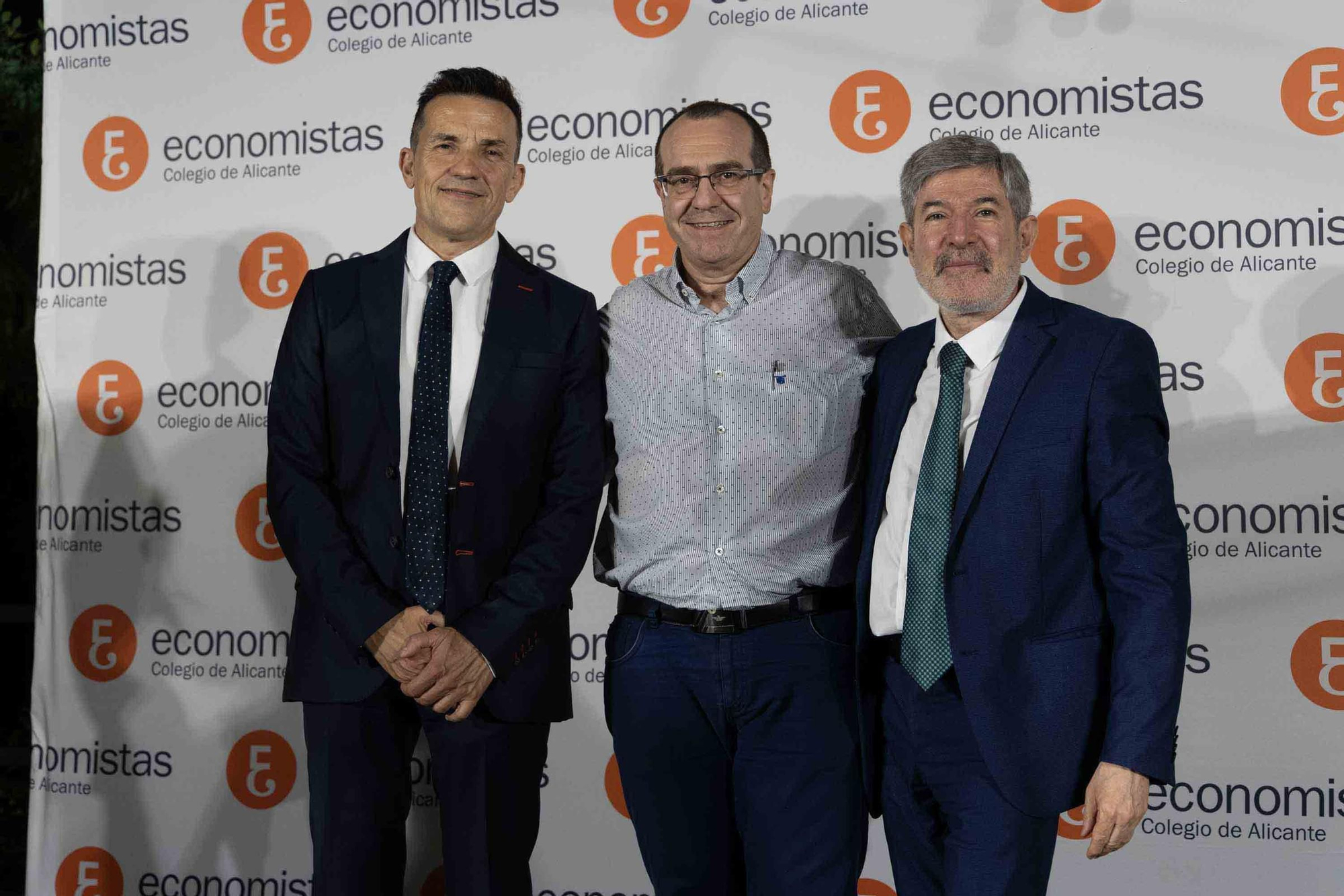 El Colegio de Economistas de Alicante celebra su cena anual en honor a su patrón