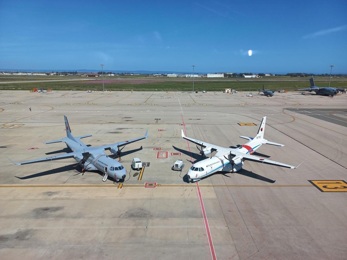 Dos C295 en la pista de San Pablo Sur.