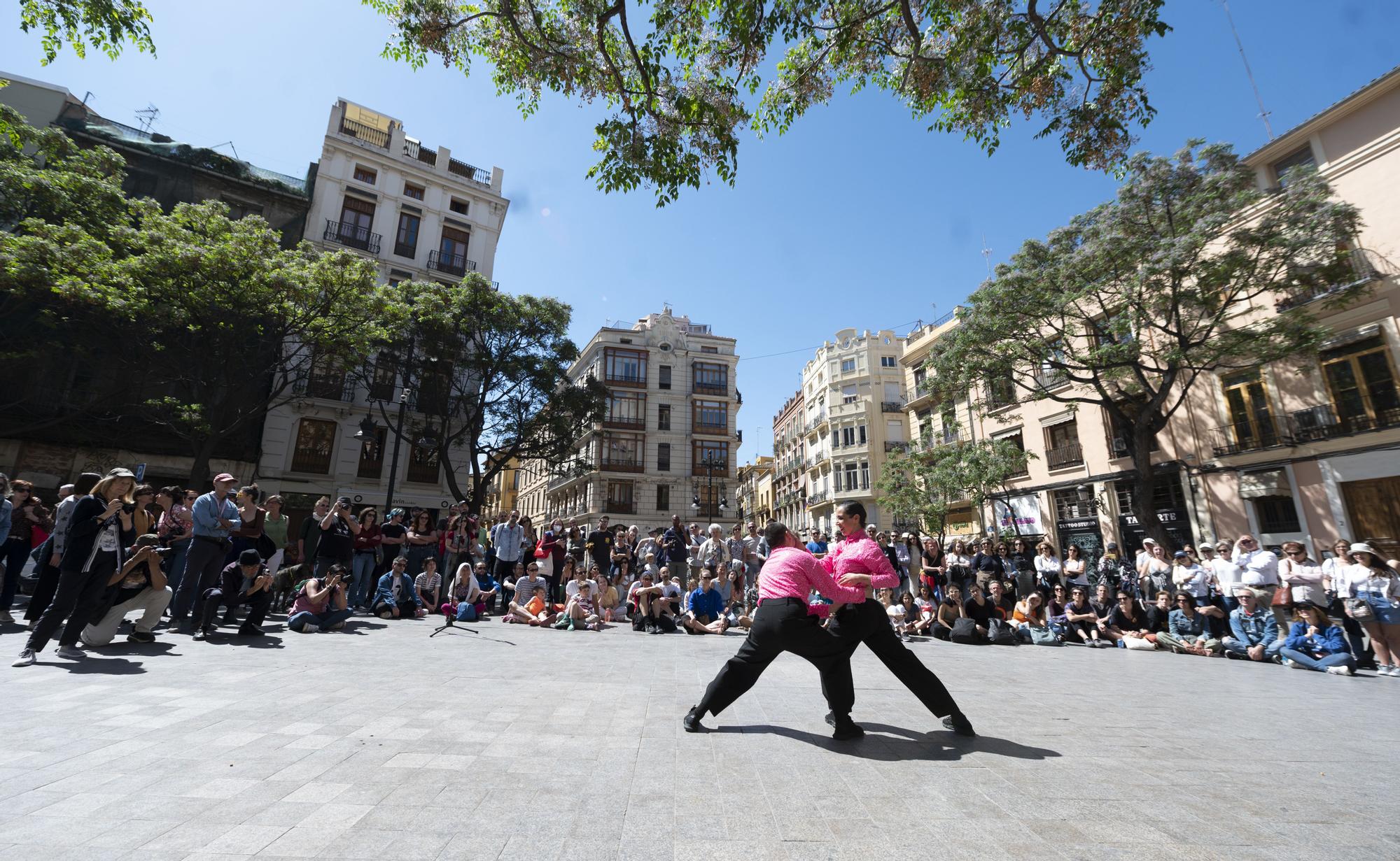 Dansa València lleva el baile a algunos rincones de la ciudad