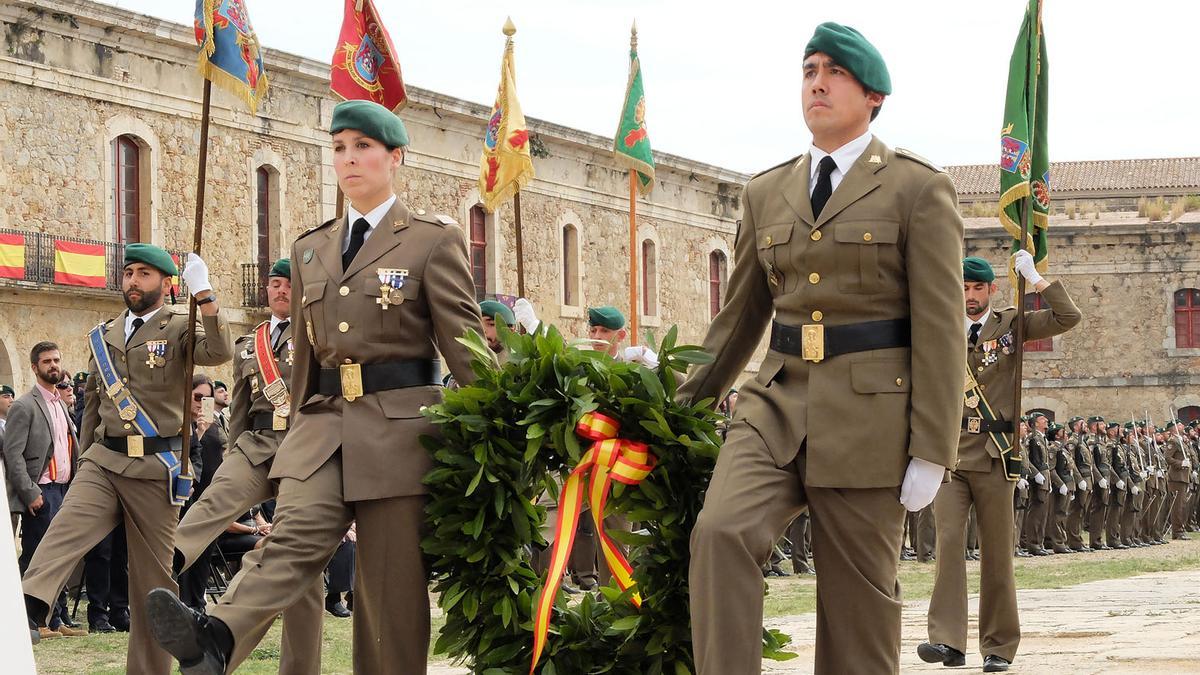 Un acte militar al Castell de Sant Ferran l'any 2017.